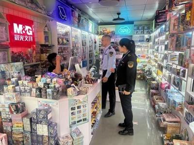 “注射器玩具”走俏校園周邊，家長憂心市場監管迅速介入整改